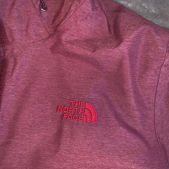 Women’s North Face Jacket - Picture 2 of 6